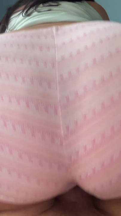 زوجة الأب الساخنة يحب أن يمارس الجنس بقوة | مقطع 1