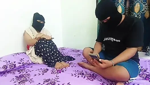 Abang tiriku licik terlibat dalam ngentot yang mendebarkan dengan aku dan teman wanitaku.