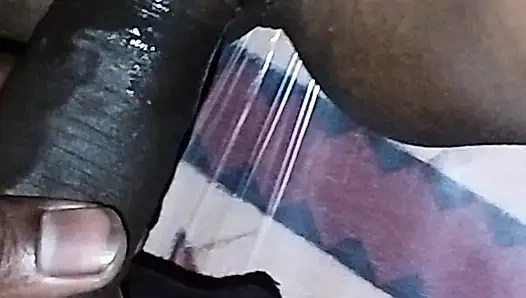 Anjali Bhabhi memiliki montok 15 inci. Desi bhabhi