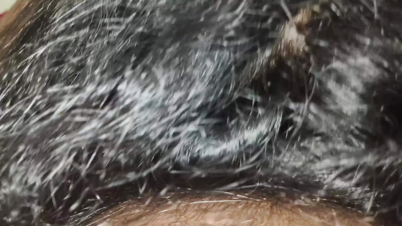 Mătușă telugu face sex și își curăță părul