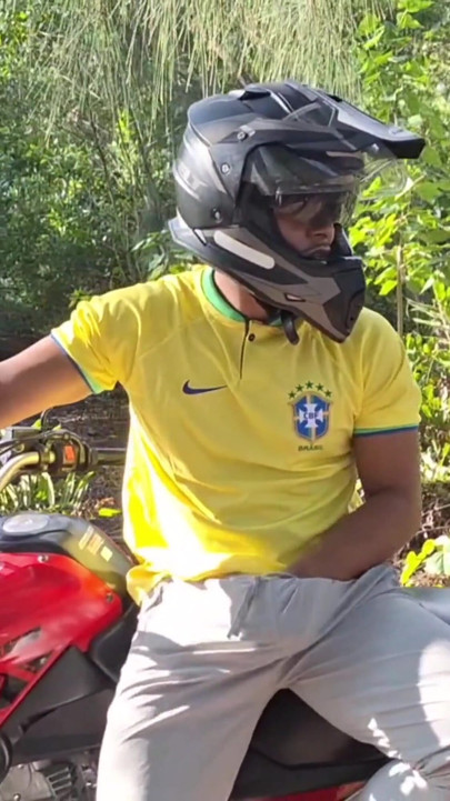 Paman Barbudo - Penyimpangan Kurir Sepeda Motor: Seks Intens Di Hutan.