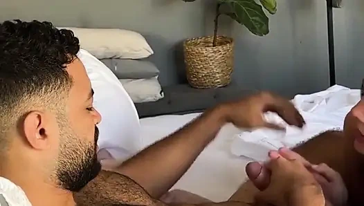 Onun zevkine susamış uyandım