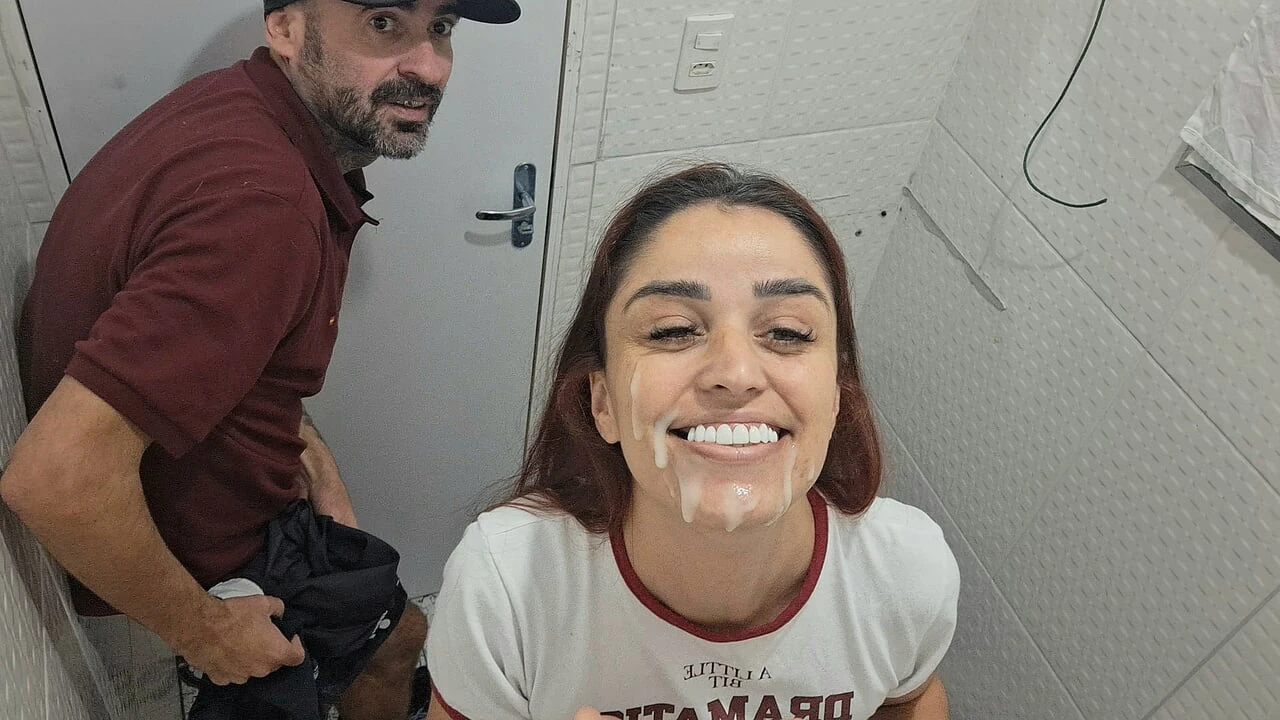 Fucked by a stranger in the bathroom of a barback without a condom!