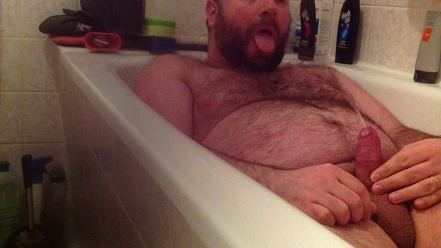 Erect piss play (2013)