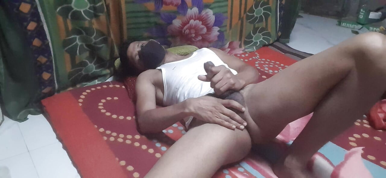 I rubbed my big yes and enjoyed it so much I had a lot of fun rubbing it big and black