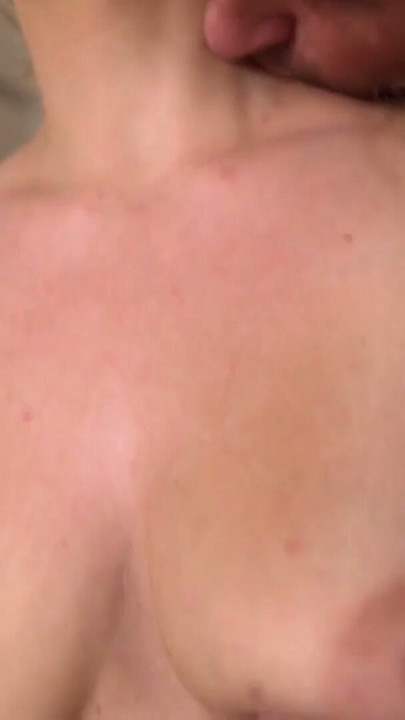 Mylf - tjock assed blond milf skickar in sina naturliga kurvor för att tillfredsställa sin pojkvän efter hett träningspass | Klippa 1