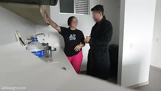 Dapur dengan payudara latin bagian 1