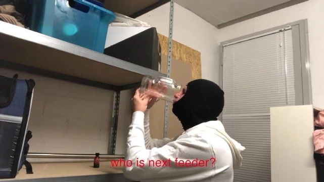 CD whore Sandra Piss drinking
