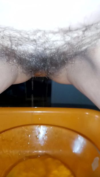 Pissing pussy