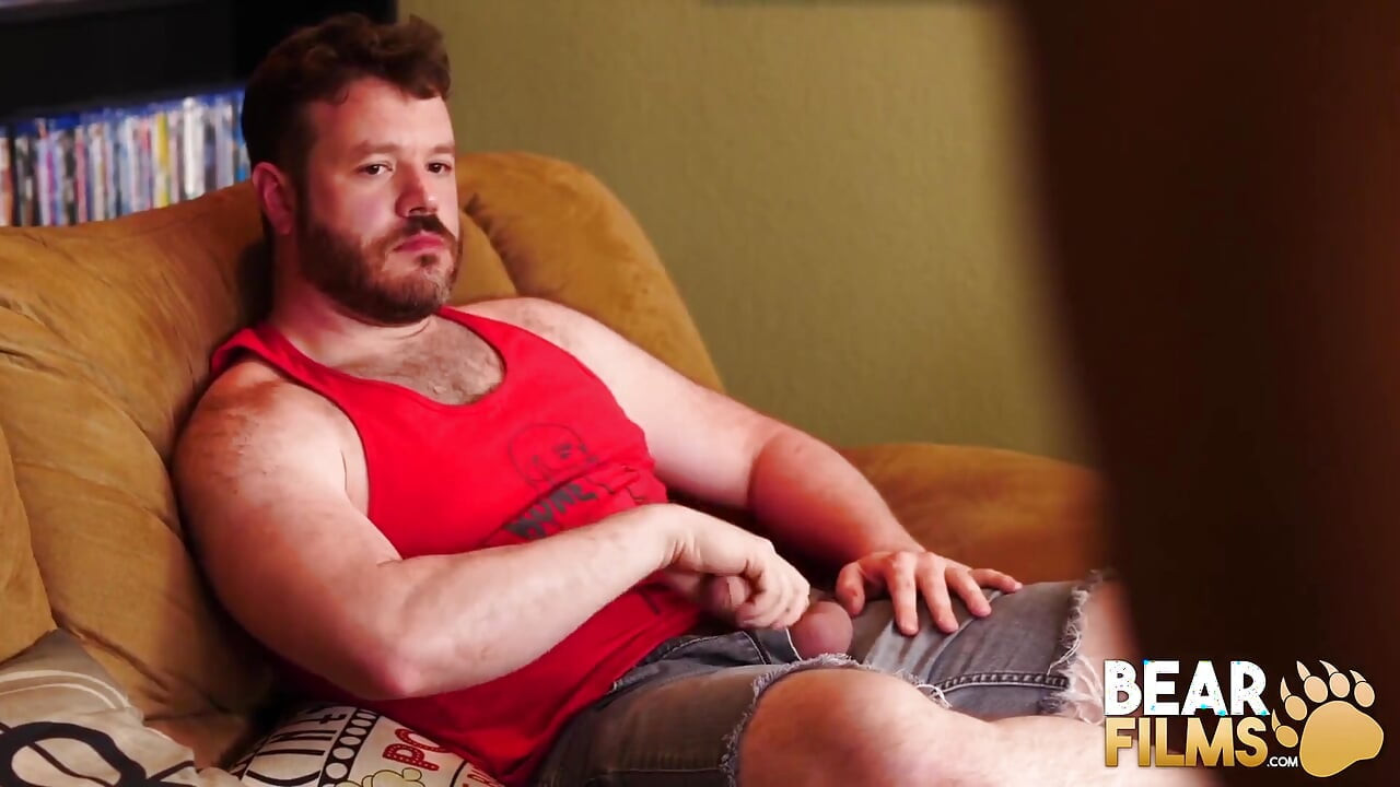 BEARFILMS - Jon Thomas ชักว่าวดูหมี Atlas Grant กับ Angel Ferrari เย็ดกัน