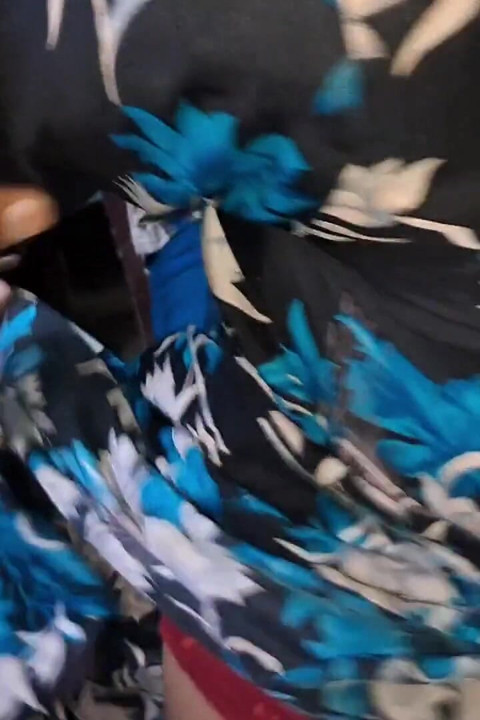 印度妻子Kavya口交射在奶子上