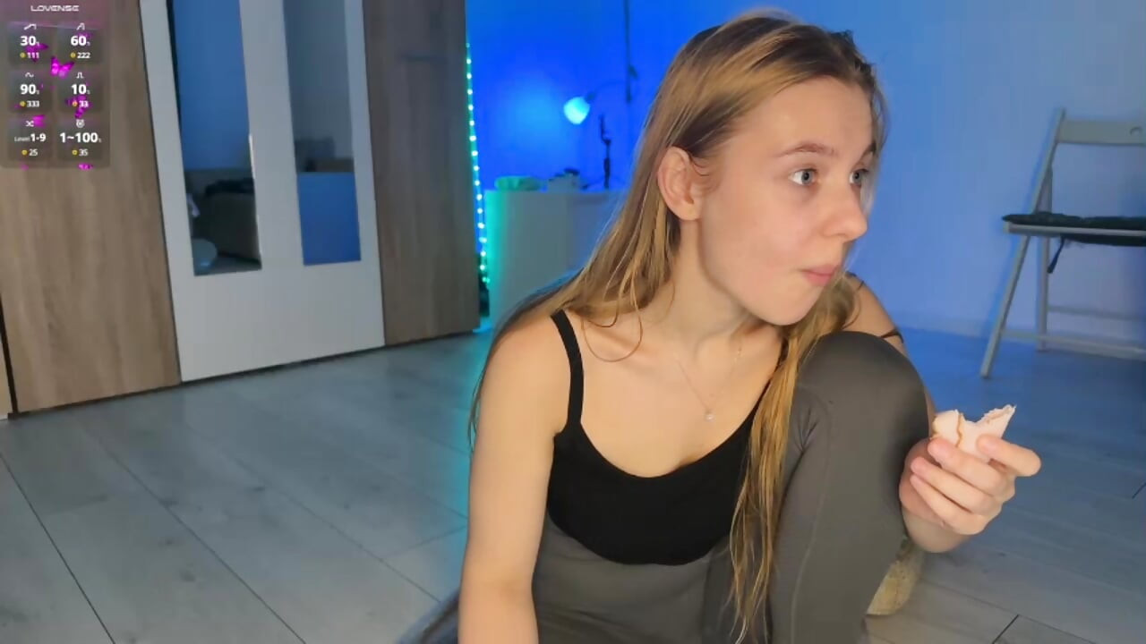 Rebondir et claquer des seins naturels