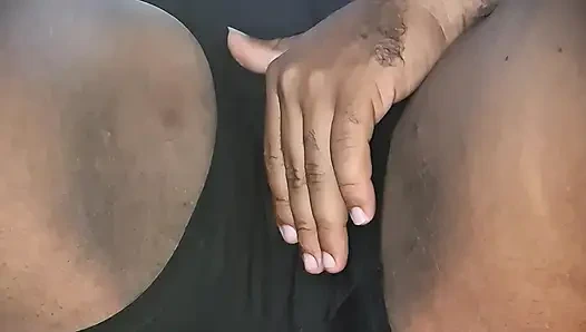 Masturbando a buceta grande da tia bbw tanpa apertado pendek