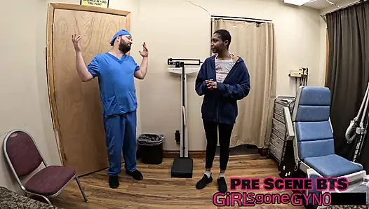 1-й гинекологический осмотр Daisy Mynx