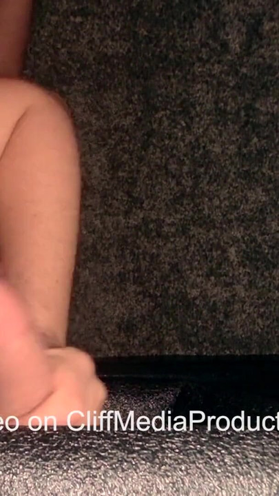 Gloryhole Goofball: Bukkake in offener Mund Würgelippen - Cliff Media Productions | Clip 1