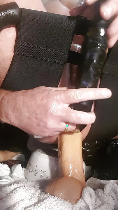 Dildo stretch