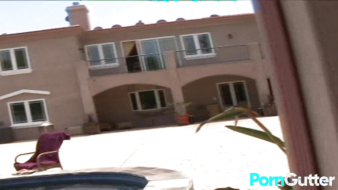 Amy Reid สาวนมใหญ่กลืนน้ําเงี่ยนเยอะมาก