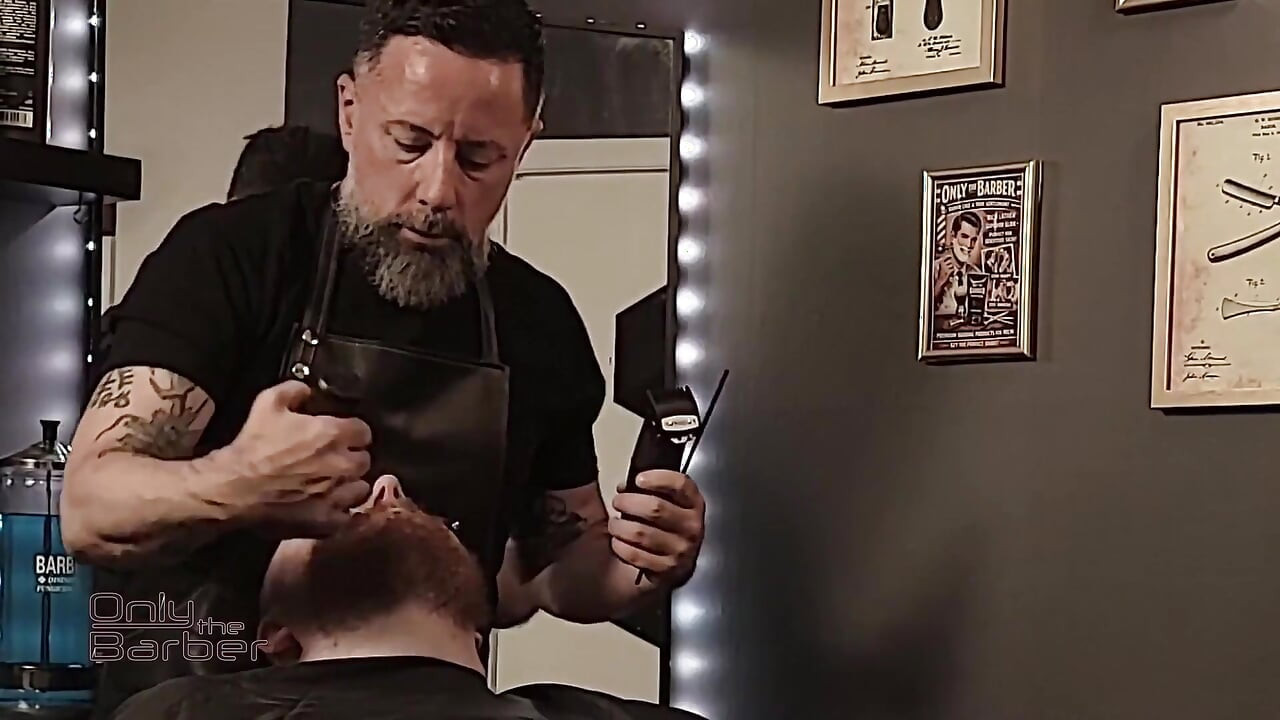Dirty Barber Gives Bear More Than Just a Haircut!