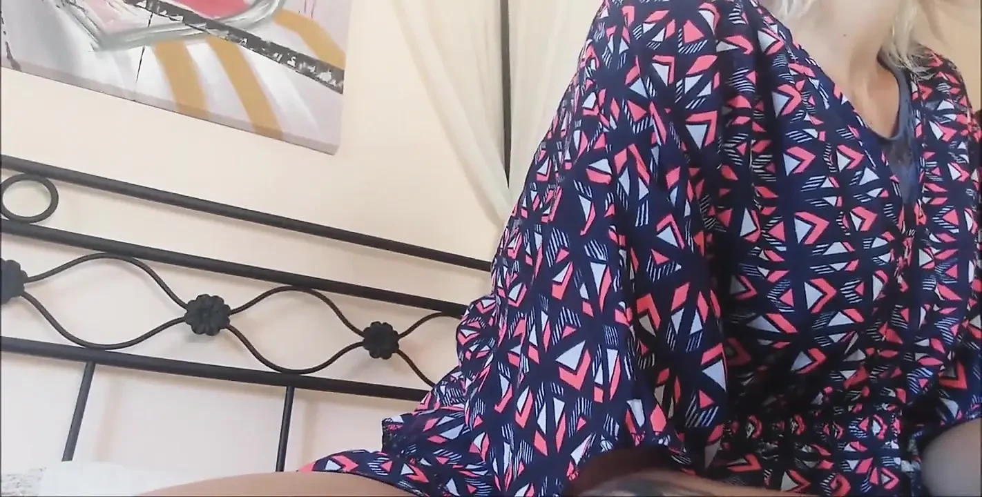 My Step Sister Is an Explosive Blonde! Even Your Balls Will Explode as You Watch It