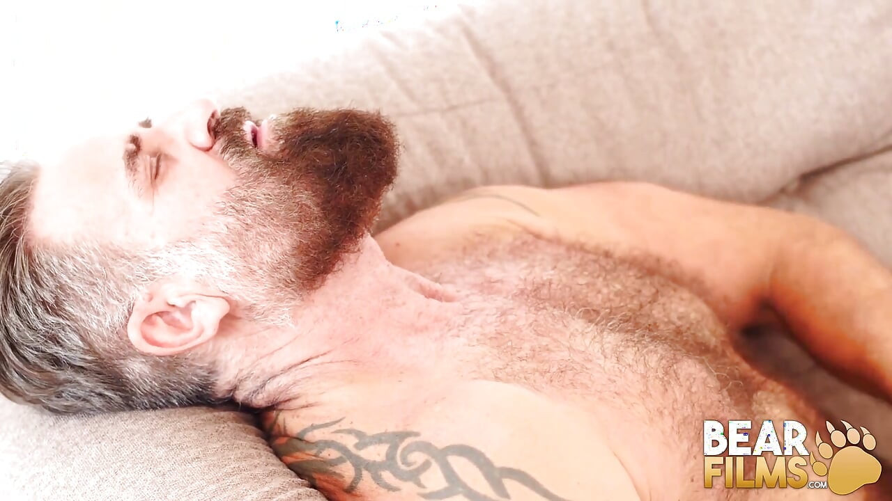 BEARFILMS - Bareback with daddies Alfer Cuero and Ale Tedesco