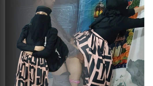 Gadis muslim lagi ngocok kontol dan dientot habis-habisan tanpa editan