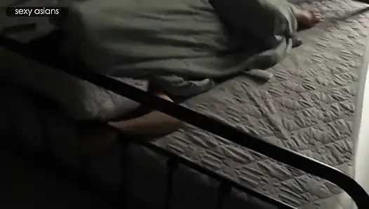 Si cantik semok tanpa sensor. Tubuh menggairahkan menikmati masuk dan selesai dalam