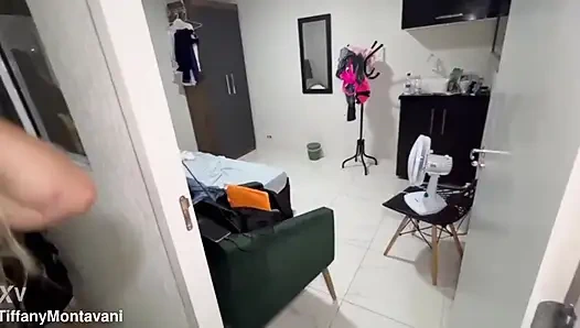 Горничная, у неё нет мира с начальником