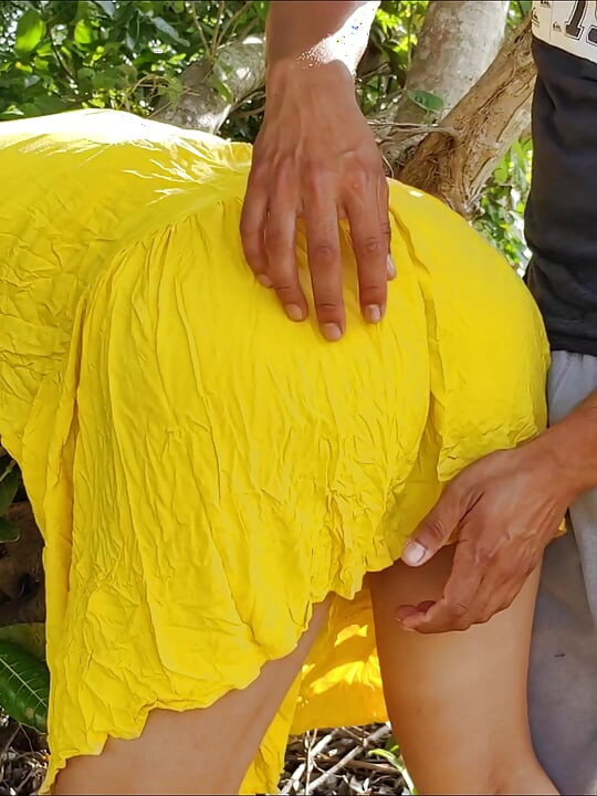 Varajuća Žena Odlazi U Šetnju Vani I Uhvati Je Veliki Crni Na Xvideu