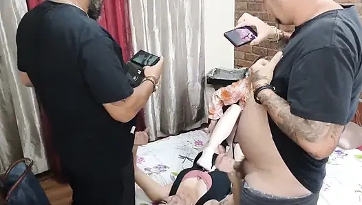 Cewek-cewek ini lagi asik scissoring memeknya sambil coli