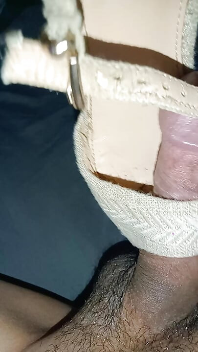 渗透到 DULCE VAZQUEZ 的平台