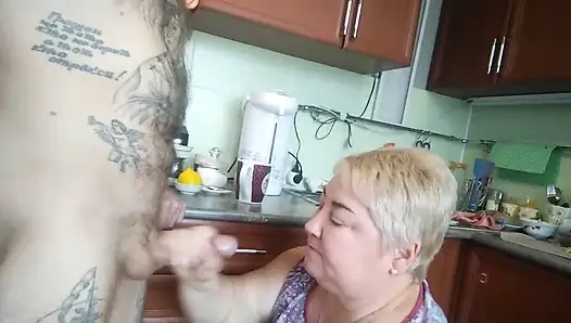 Coli dan nyepong kontol