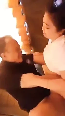 卫生部长和秘书（官方丑闻）