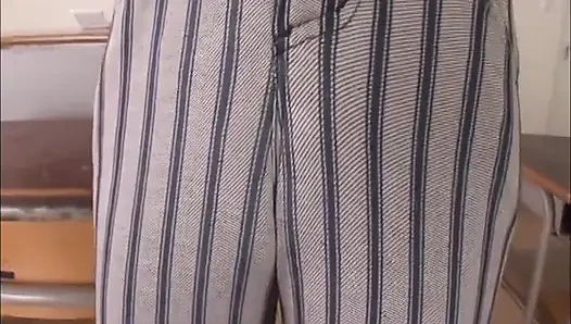 Bagian 3 - obsesi celana ketat. Si cantik semok pria liar tanpa buka baju