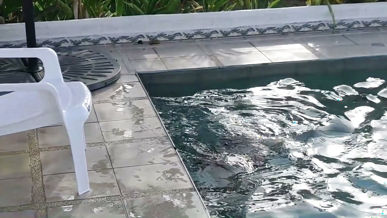 We come back from the beach and stepmom puts her huge dildo, I want to fuck her and I cum in her pussy