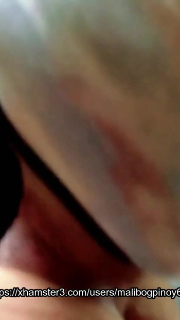 フィリピン人のチンポをしゃぶるのが大好き - 生でリアル |クリップ1