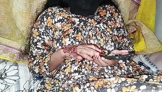 Часть-1 индийскую мачеху трахнул огромный член большой черный член и глубокая глотка Мужик использовал старую схему пикапа, чтобы проникнуть в бангладешскую девушку