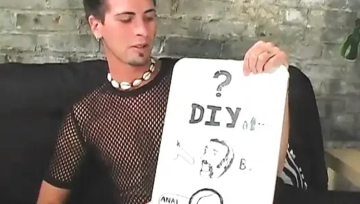 Solo Troy oyuncaklarla sikiliyor!