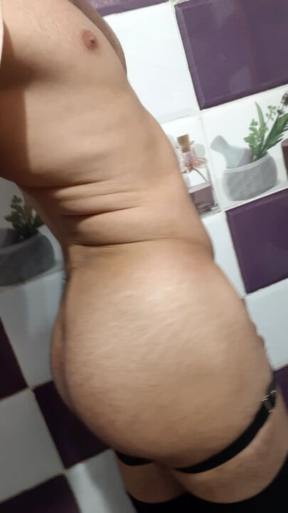 Twink boy get Horny in the shower