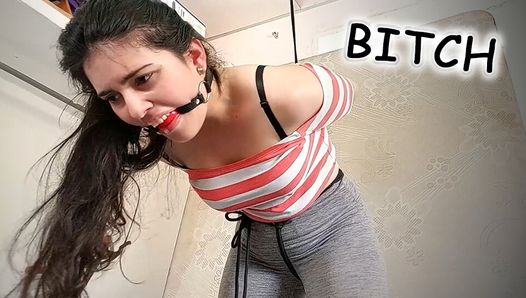 Bitchy big brother ball amordaçado em lésbica strappado bondage