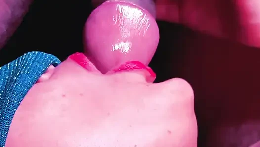 Yakın çekim : harika sakso - asmr ağzı emiyor bölüm 1