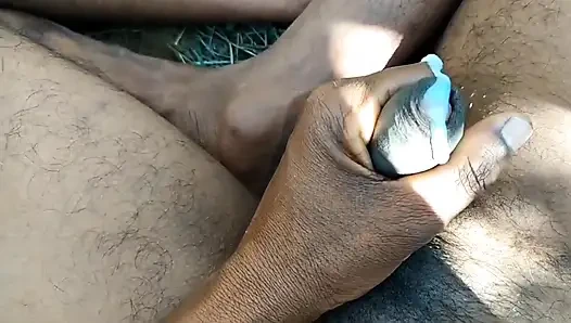 Ormanda tek başına boşalma xxx desi videosu