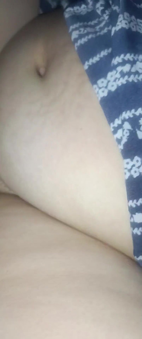 Wife gives a and splits her legs | Clip 1