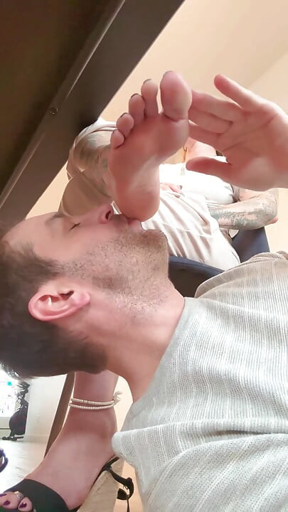 Good Boy Makes It Up to Me - Under My Chair All Day Servicing My Feet!