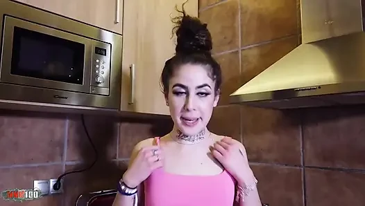 İspanyol esmer Mia Doll ilk oyuncu seçmelerinde - sakso ve yüze boşalma