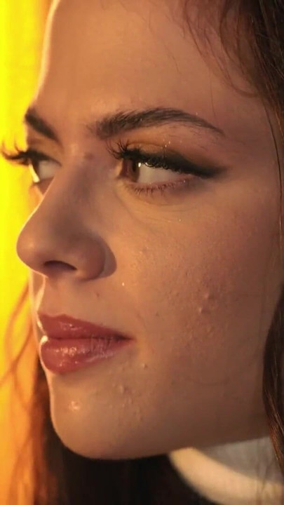 BUFU XXX. Anální sex a cigarety, které ji ženou nadrženou | Klip 1