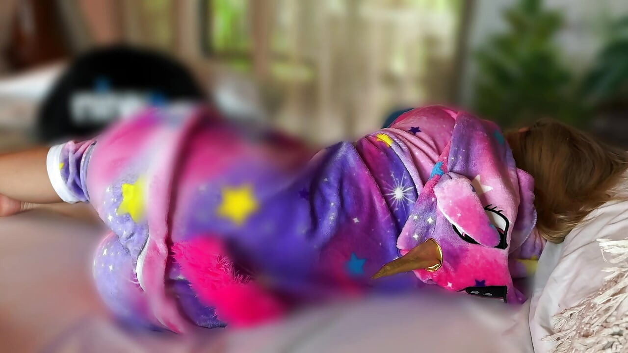 Big ass stepsister ends up covered in cum for getting into my room in tiny pajamas.