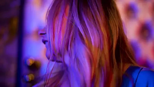 Blonde MILF Eva May rides Lil D till CREAMPIE