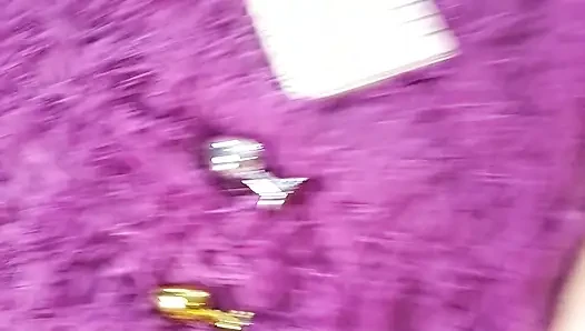 Istri nakalku yang binal, toket besar alaminya yang aduhai dengan pentil besar, dan kontolku di mulut dan sumbat analnya...