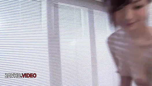 Maya Kawamura'nın ateşli yumuşak porno şovu partnerini baştan çıkarıcı taktiklerle sersemletir