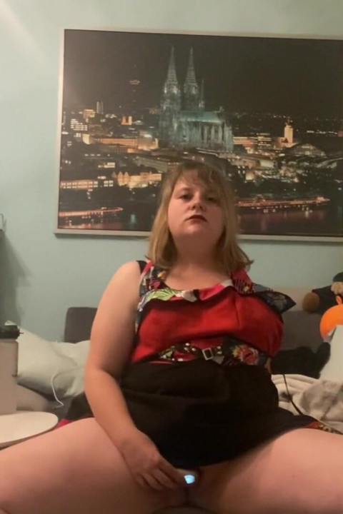 Amputee Costume tricks me to tripple masturbation